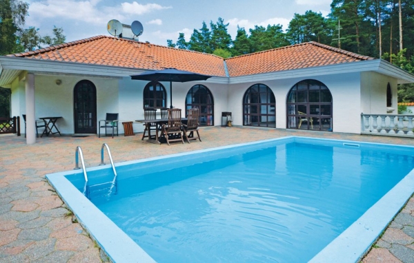 Hus med pool i Slovenien